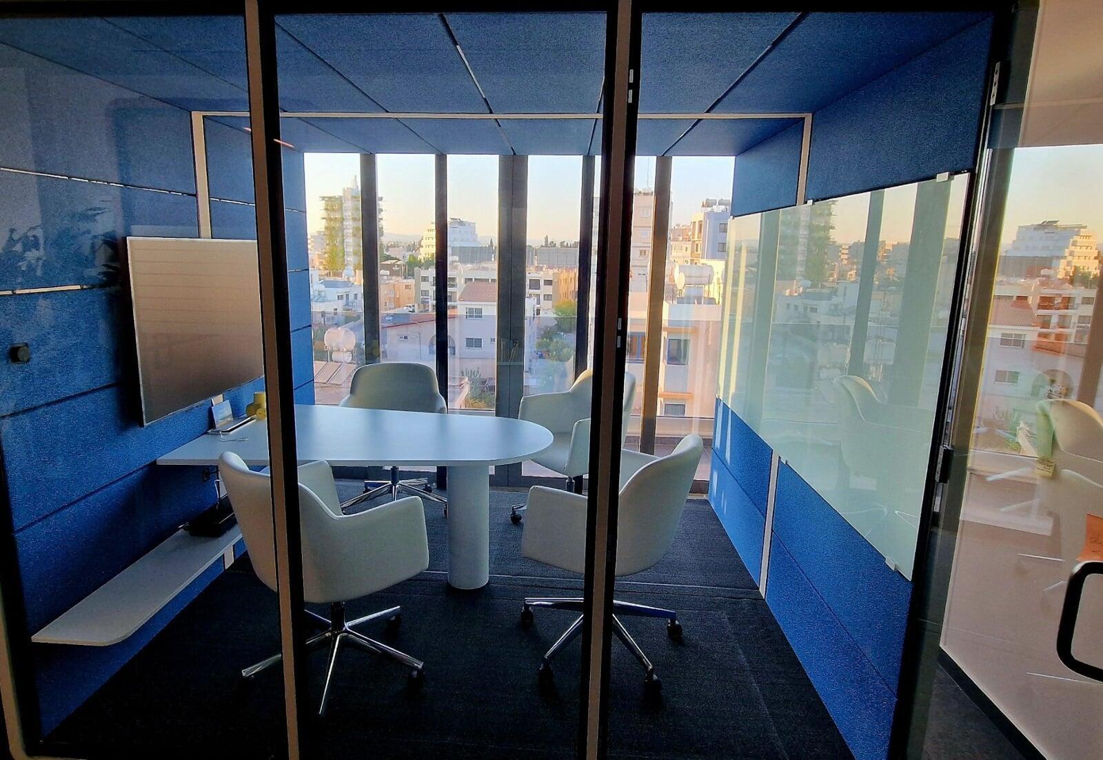 Workation.Premium for small Teams - incl. Meeting Booth for hybrid meetings